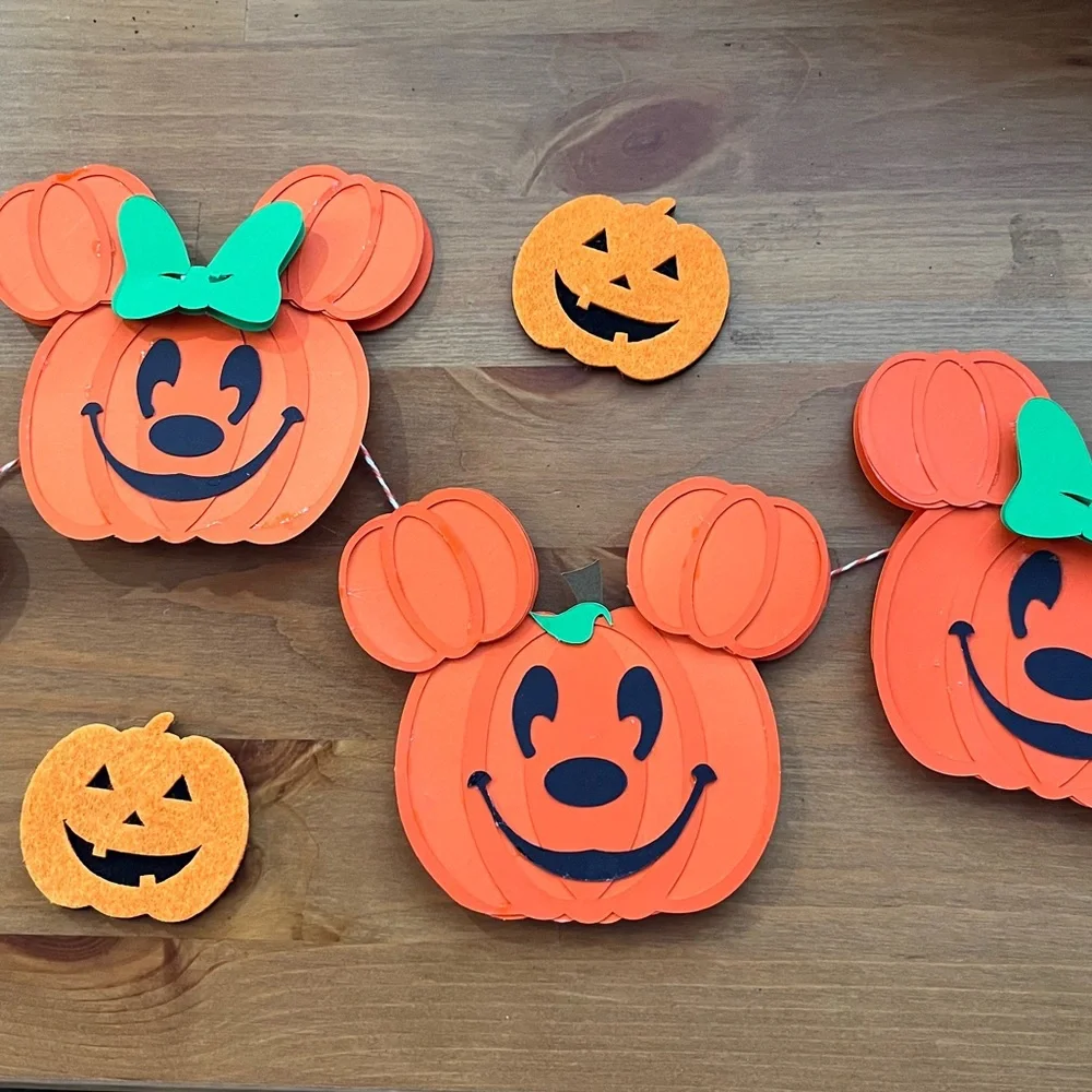 HALLOWEEN DISNEY MICKEY PUMPKIN BANNER